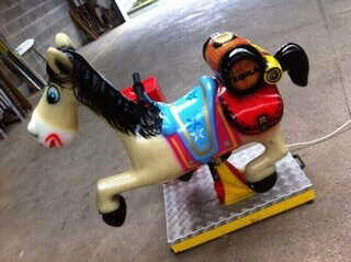 cheval a bascule.JPG